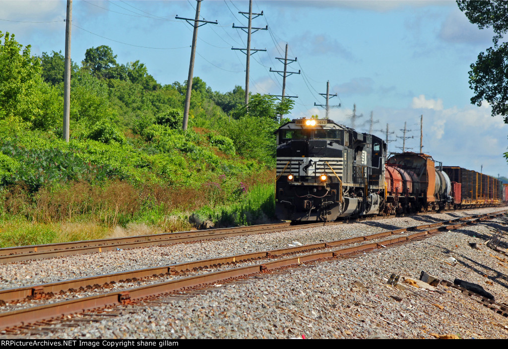 NS 2653 Heads up a SB freight train!